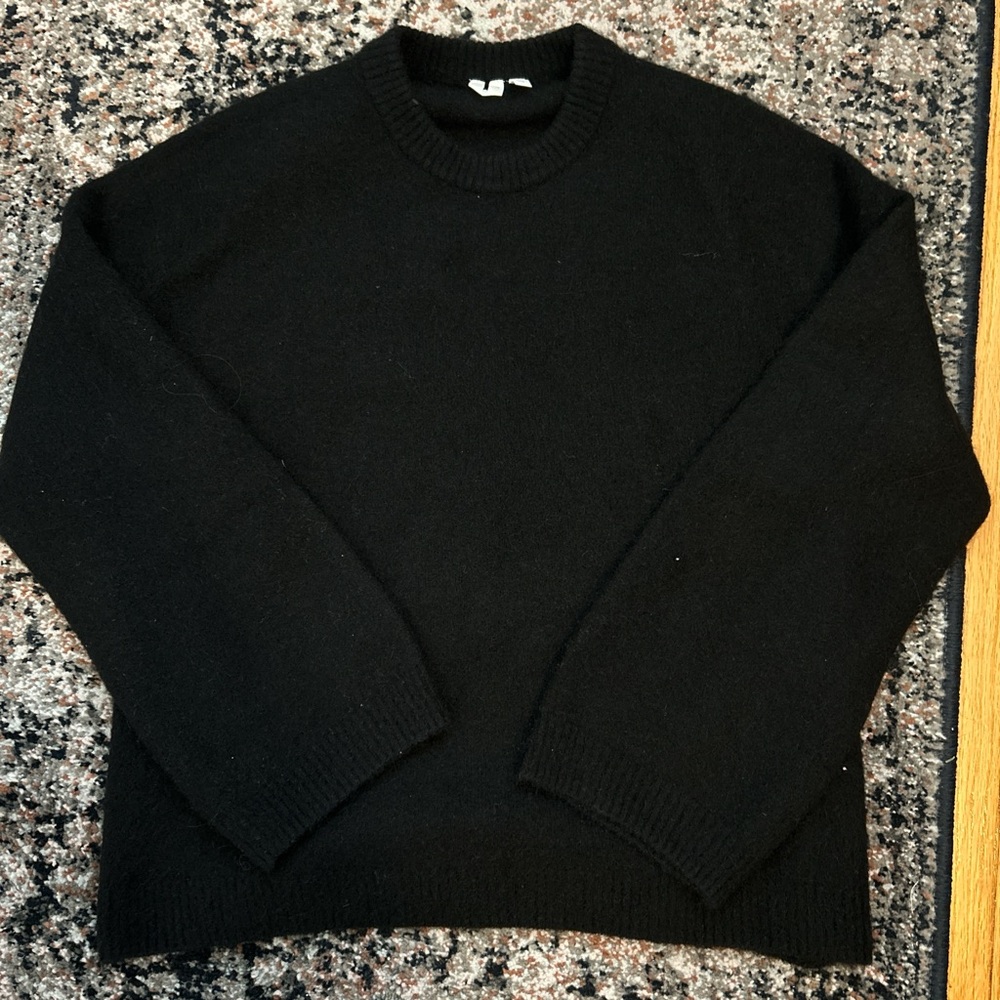 Arket Black Sweater - Women's Crew Neck